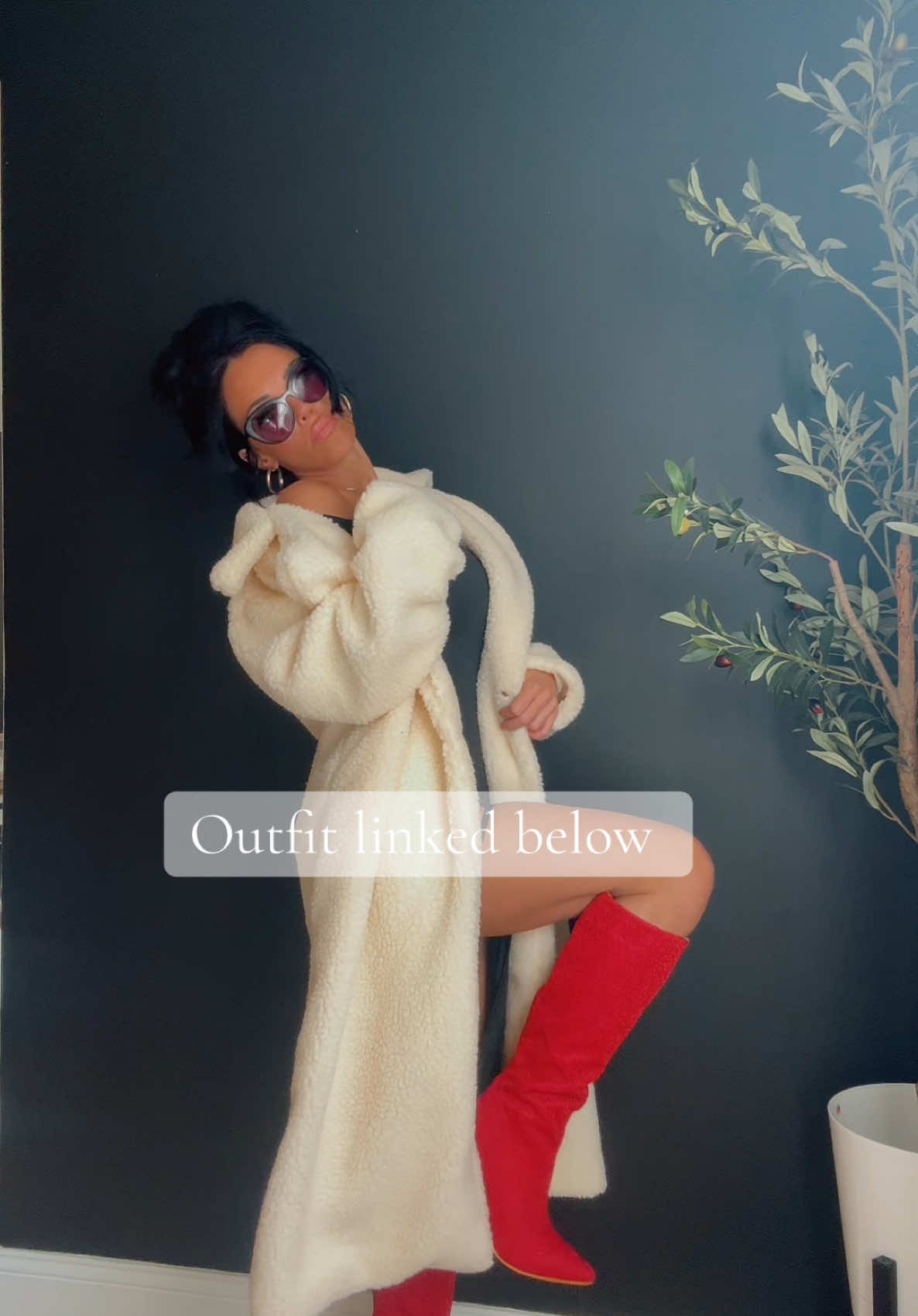 #redboots #furcoat #blackdress #newyearsoutfit #newyearsglam #holidaymakeup #holidayoutfitideas #boots #sparkleboots #holidayglamlook #hotoutfit #datenightoutfit #partyoutfit #furcoatseason #OOTD #fashiontiktok #outfitideas #holidaypartyoutfit #tiktokshopblackfriday #tiktokshopcybermonday 