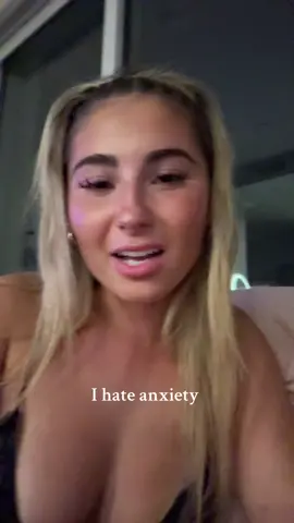 The windows dont even open i need a ❌🅰️n #anxiety 