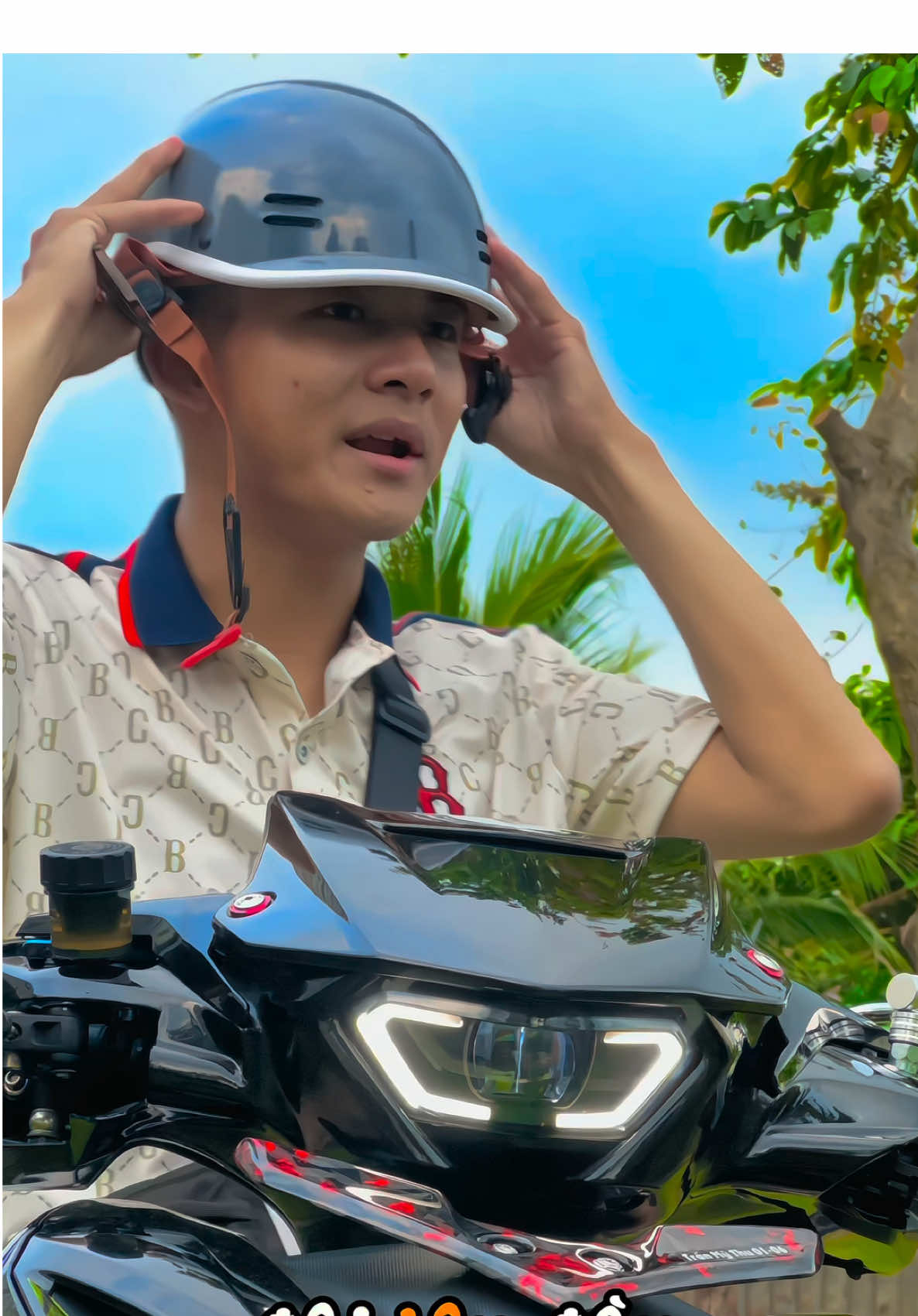 Nón Bảo Hiểm Kiểu Dáng Cá Heo #nonbaohiem #nonbaohiemnuadau #muataitiktok #xuhuongtiktok 