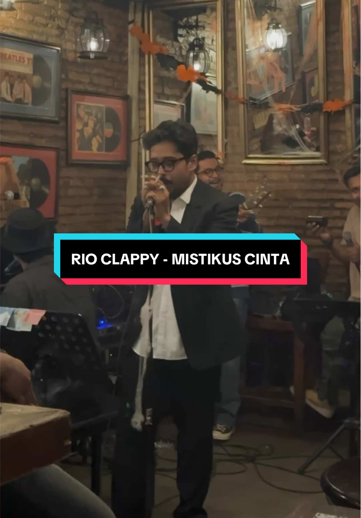 Dewa19 - Mistikus Cinta  (Cover Rio Clappy) . #rioclappy #dewa19 #dewa19band #mistikuscinta #konserdewa19 #dewa19cover #bungaabadi #dewa19allstars #covergitar #vocals 