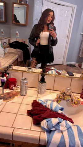 #itsdaniella #outfitoftheday #selfie 