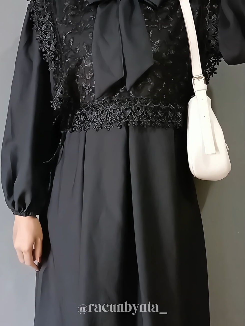 nemu dress rompi brukat cantik buat lebaran besok🧚‍♀️ #dresslebaran #dresshitam #dressrompi #dressbrukat #gamiskekinian #dressterbaru #jelomashop #lolidress #dresskondangan #promoguncang1111 