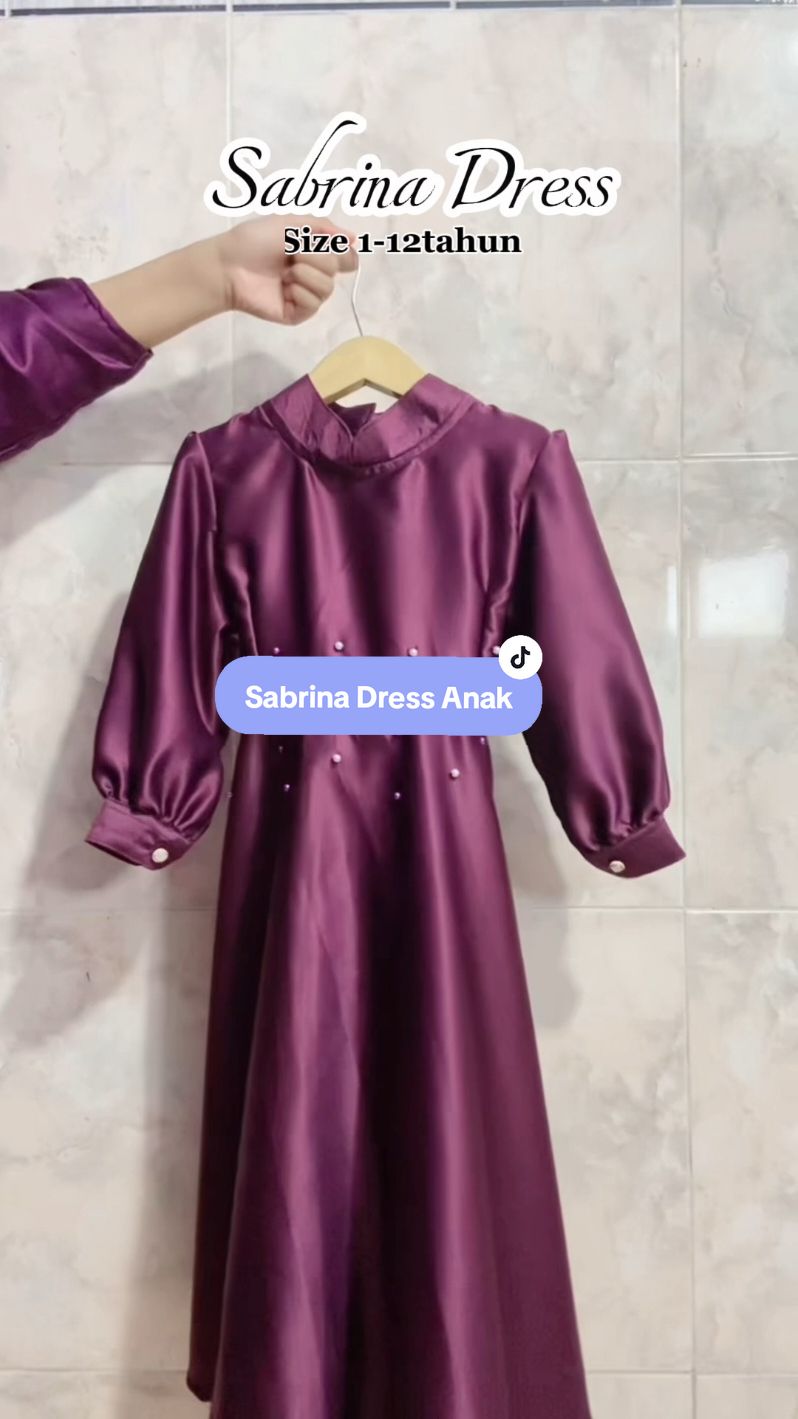 Sabrina Dress tersedia mulai size 1-12 thn loh bunda cocok banget buat couple buruan yukk kepoin😍 #dresskondangananak #gamisanak #dressanak 