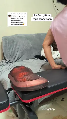 Replying to @johncedrickvelasc3 pampawi ng pagod sa mga nanay natin#pillowmassage #massager #massagerelax #portablemassager 