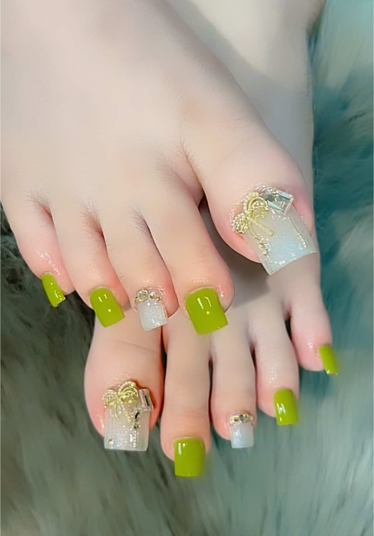 “Cúi đầu là khách hàng_Ngẫng đầu là tương lai…🫶🫶” #trangmori_nail #xuhuongnail #nailxinhtaydep #nailxinhmoingay #trendingvideo #nailchan #nailcharms #xuhuongtiktok 