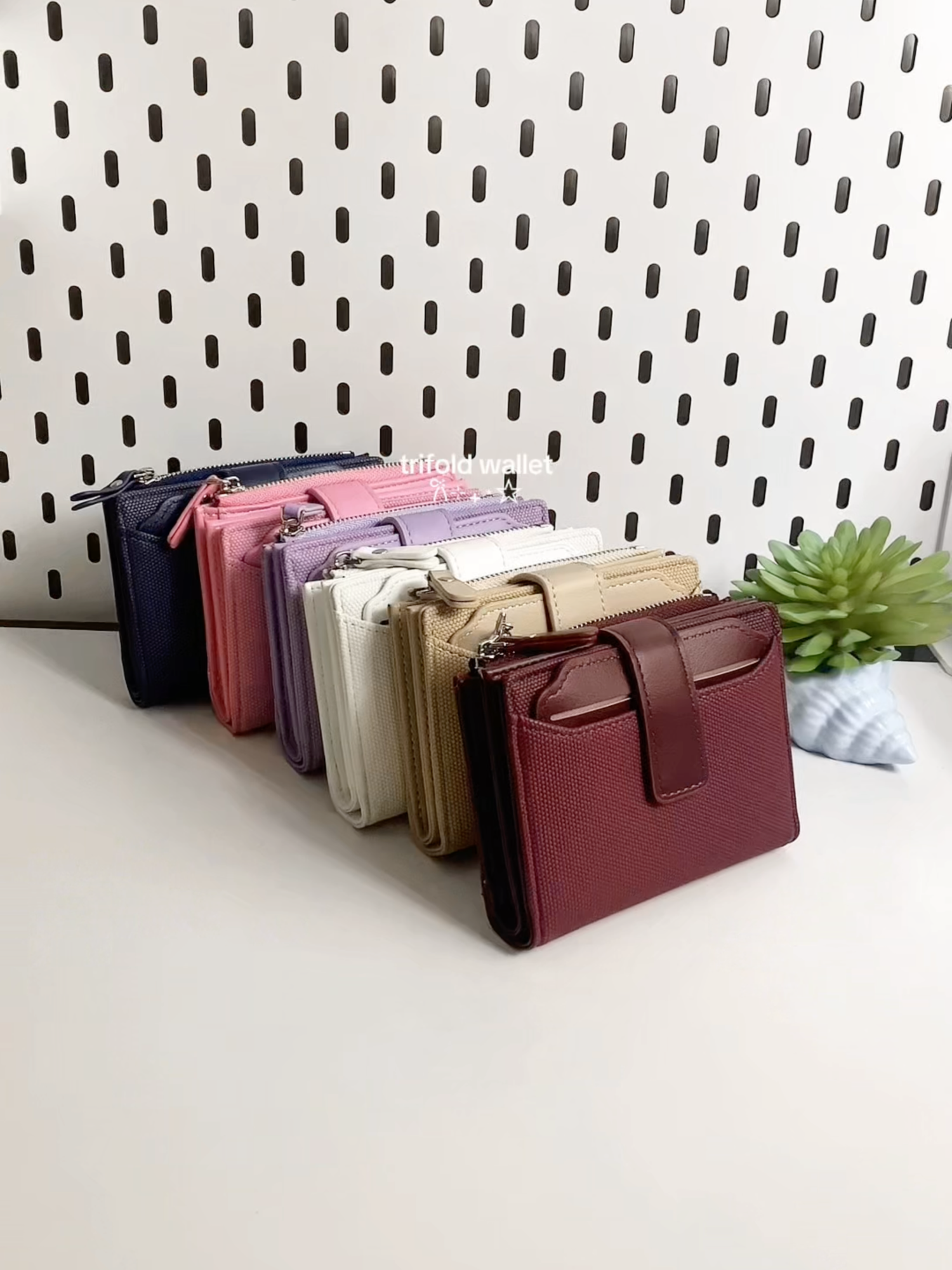 This trifold wallet is a must-have! 🙌 Love how this wallet keeps everything neat! 😩 Daming compartments to organize your stuff, and the trifold wallet’s classy vibe really makes it feel like a luxury piece. 💅 #wallet #wallets #walletforwomen