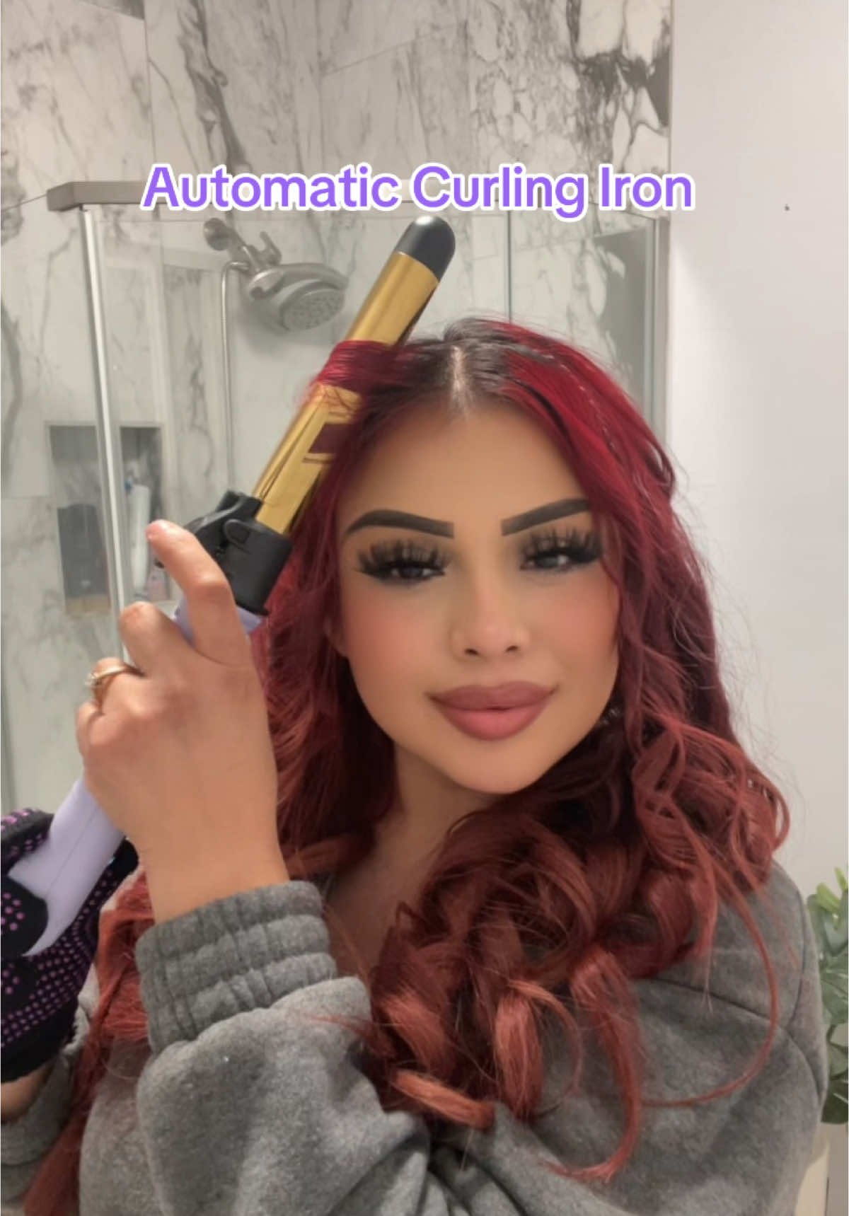 Currently obsessed with this Automatic Curling Iron 😍 #tiktokshopblackfriday #tiktokblackfriday #sale #tiktokfinds #TikTokShop #musthaves #curlyhairtutorial #hairstyle #fypシ #fyppppppppppppppppppppppp #paratiiiiiiiiiiiiiiiiiiiiiiiiiiiiiii #paratii #hairstyles 