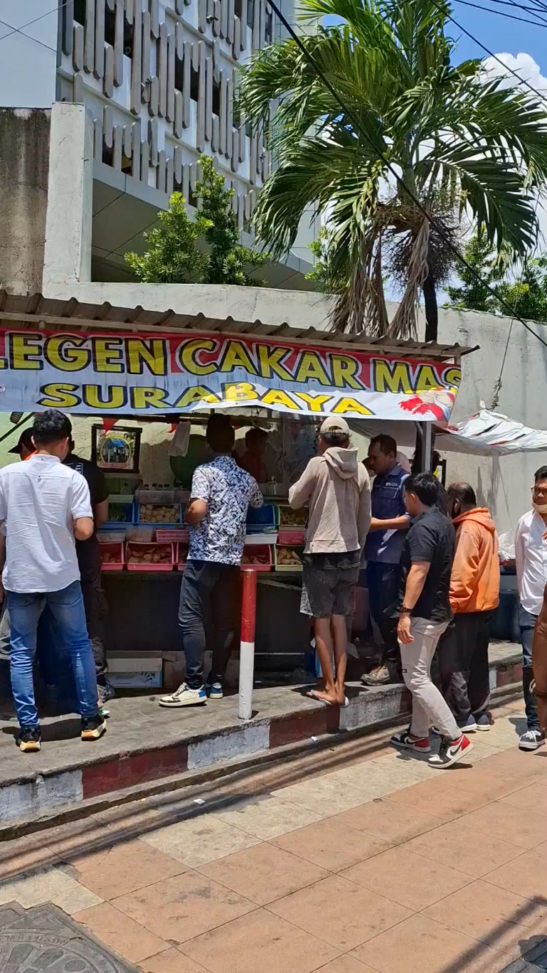 tempat kuliner paling rekomen di surabaya?