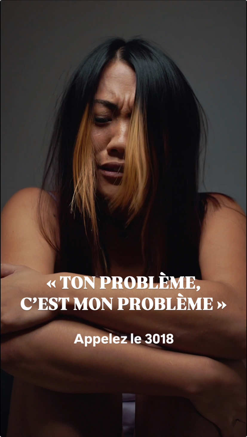 « Chin chang Chung », « sale chintock », « on dirait un enfant elle a pas de sein », « fais nous des nems »… Ceci n’est même pas un POV. Entre autre les petites insultes que je subissais quand j’étais jeune. Je crois que ça avait l’air drôle, en tout cas, tout le monde rigolait quand on me balançait ça. Alors, je me taisais, je n’en parlais pas car si je dénonçais quelque chose de « normal », j’avais peur des conséquences. Peur d’être encore plus rejetée. Et honte. Tellement honte de parler de tout ça à mes parents, mon frère, les adultes de l’école ou du collège. Dans ma tête « ils ne comprendraient pas ».  Aujourd’hui, je suis fière d’être passée à côté de tout ça, et de ne pas avoir écouté la petite voix dans ma tête qui me disait « ça serait tellement plus simple si tu n’étais plus là ».  Aujourd’hui, c’est la journée internationale de la lutte contre le harcèlement, alors je ne peux vous dire qu’une chose : PARLEZ-EN. C’est tellement le plus important.  Je profite d’avoir un peu de visibilité et des personnes qui me suivent pour faire passer ces messages importants. On a tous pu être un jour concerné.  N’attendez pas pour vous faire aider et en parler.  Je vous embrasse, et prenez soin de vous 🌸