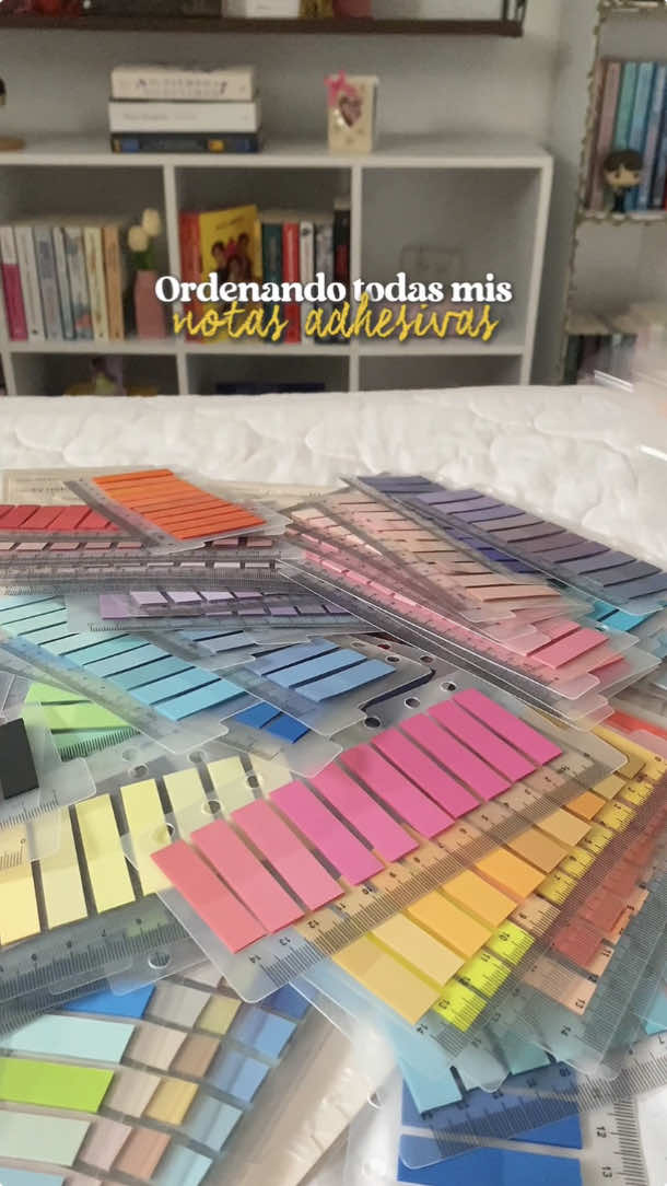 Respuesta a @Yami Quintana 🤍🫰🏻 En esta cuenta amamos las notas adhesivas (p0st its😉) y nunca son suficientes🫵🏻 | #notasadhesivas #BookTok #booktoker #libroslibroslibros #lecturas #asmr #asmrsounds 