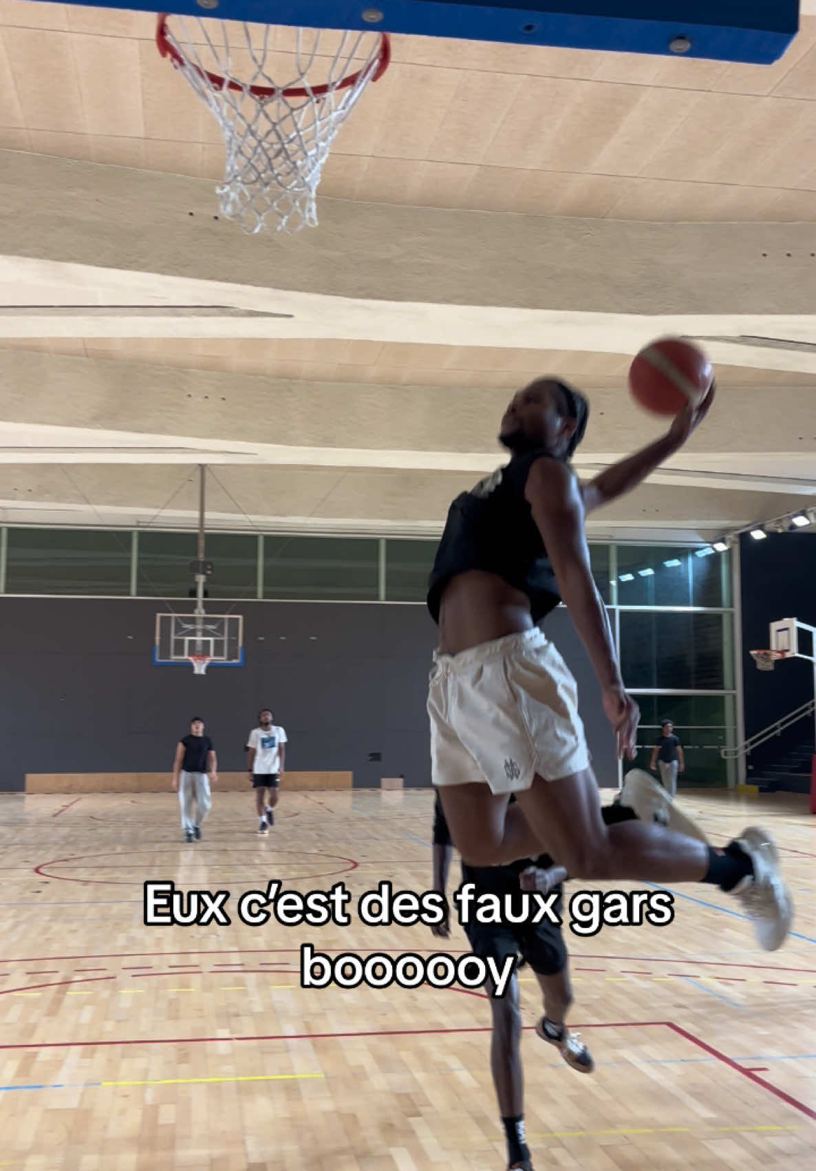 Il changera jamais 🤣 @__mth__ #basket #pourtoii #viral #basketball #france #humour #carpetballers 