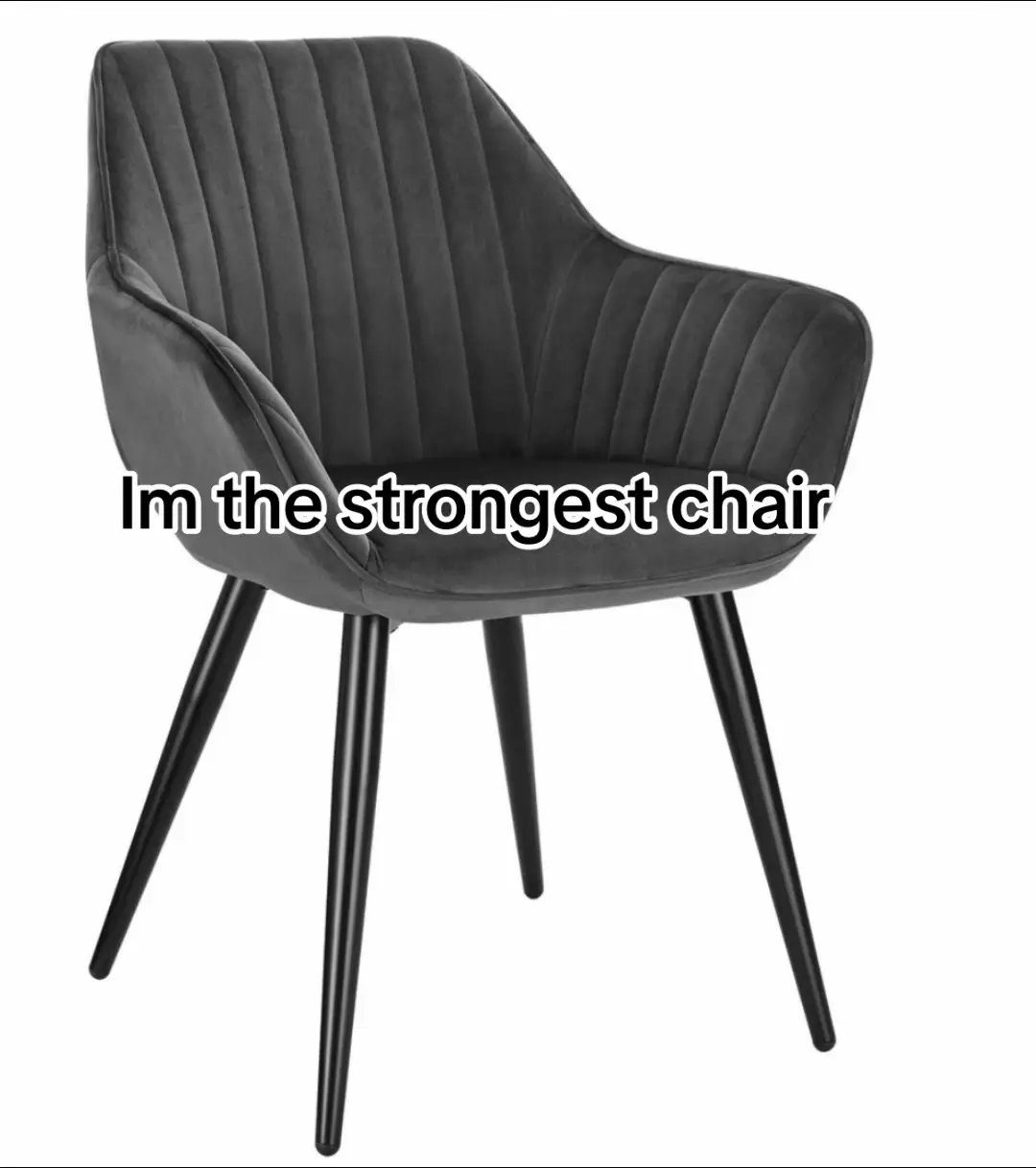 Rip chair😂🤣😭