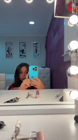 ☎️🍉👠🎸💋♥️🍟🥹💫🥰😻💄🍁🌹