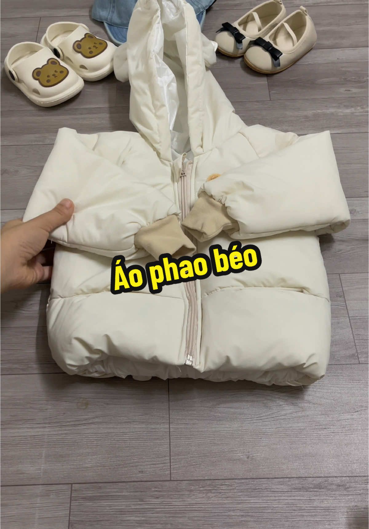 Áo phao béo tai gấu cho bé ấm áp mà mặc nhẹ lắm #camkids_01 #aophaochobe #aokhoacchobe #aophaobeo #aokhoactreem #xuhuong 