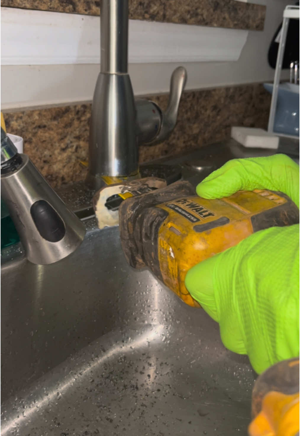 Kitchen Faucet Replacement #plumbing #plumber #plumbinglife #plumberlife #plumbersoftiktok #kitchen #KitchenHacks #kitchengadgets #kitchenfaucet #faucet #faucettok #plumbingrepair #plumbingtok #DIY #fyp #foryou #serviceplumber #theconservativeplumber 