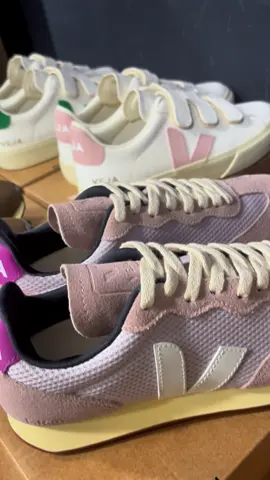 Novidades Veja. Já disponível na LV41! ✨   #fyyyy #Lifestyle #fashiontok #vejasneakers 