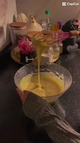 Late night baking =free therapy 🍂🤎🥥 #cooking #fypage #foodtiktok #cake #اغاني قديمه 