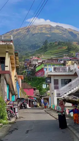 Nepal van java desa terindah di magelang dengan view gunung sumbing 🍃⛰ 📍Nepal Van Java, Kaliangkrik, Magelang  #nepal #nepalvanjava #kaliangkrik #magelang 