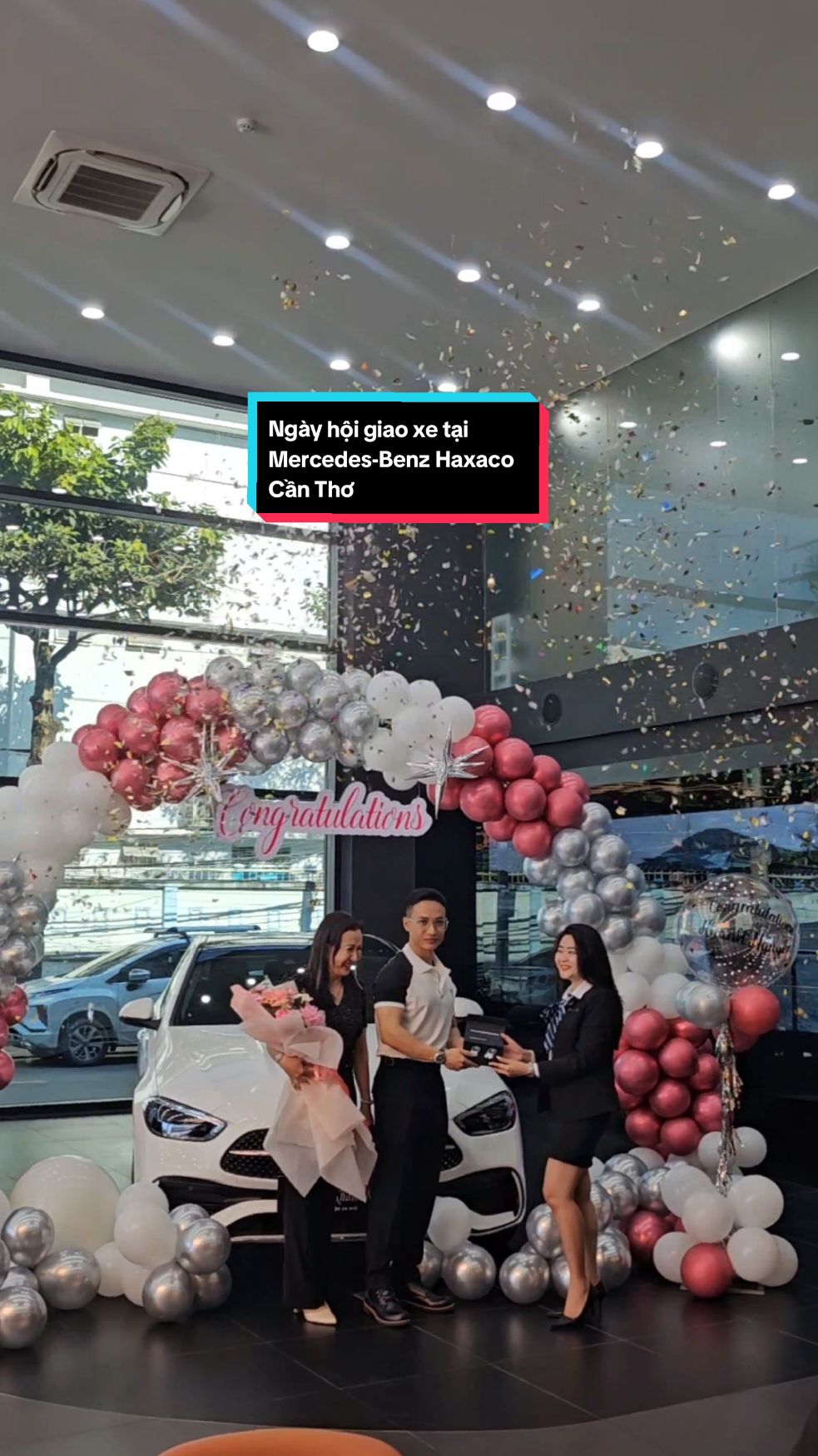 Ngày hội giao xe 🥳🥳 Mercedes-Benz Haxaco Cần Thơ vinh dự được bàn giao 3 chiếc xe tới tay Quý khách hàng trong ngày hôm nay: - Mercedees-Benz C300 AMG Trắng/đen - Mercedes-AMG C43 Đen/đỏ - Mercedes-Benz C300 AMG Đen/nâu Cảm ơn Quý khách hàng đã tin tưởng và lựa chọn Mercedes-Benz Haxaco Cần Thơ ❤️ #xuhuongtiktok #mercdescantho #mercedes #cantho #c300 #c43 #amg 