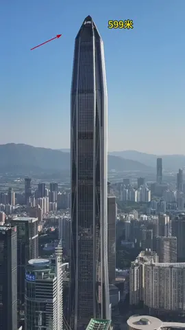 因为一条航道，从中国第一高楼660米，变成了中国第二高楼599米，他就是深圳平安金融中心大厦！#摩天大楼 #深圳第一高楼 #地标建筑 