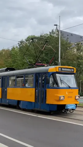 Iconic Tatra T4D tram in Leipzig 🇩🇪  . #tram #trams #tatratram #tatratrams #tatrat4 #tatrat4d #straßenbahn #straßenbahnen #tramway #lvb #leipzig #leipzigtram #leipzigstraßenbahn #leipziger #leipzigerstraßenbahn #leipzigtrams 