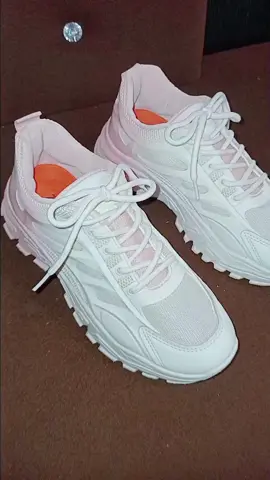 Sepatu wanita zeodda eunji. Bagus banget bahan sintetis lentur dan anti slip. Buruan cekout sekarang dikeranjang kuning! #zeoddaeunji #sepatuwanita #sepatuwanitamurah 