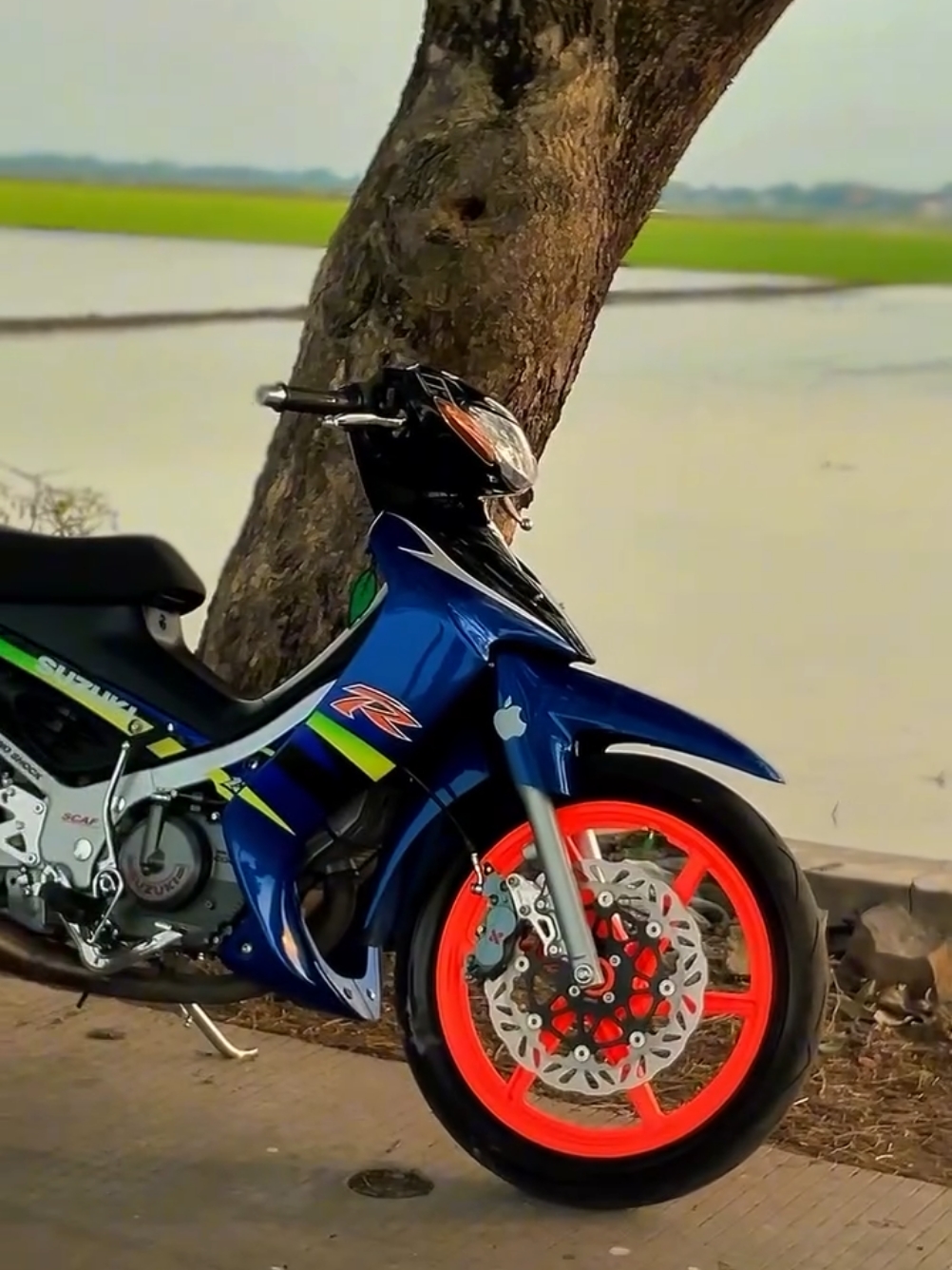 #2tak #satria #satriahiu2tak #rxking  #twostroke #twostrokepower #twostrokelover #twostrokeindonesia #twostrokeparty #satria2taklovers #satriahiuindonesia #satria2tak #rxking #rxkingindonesia #rxking135cc #rajajalanan135 #xyzabc #fyp 