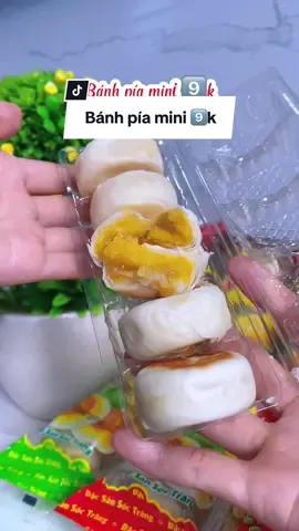 Bánh vỏ mềm,thơm sầu riêng lắm lun á. Có nhiều loại nhân cho m.n lựa chọn luôn #anvat #doanvat #banhpia #banhpia_team #banhpiamini 