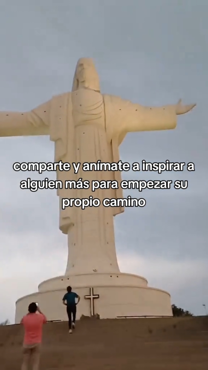 Cochabamba_Bolivia🇧🇴 #CristoDeLaConcordia #RuraAlCristoCorriendo  #SaludYBienestar #SuperaTusObstáculos #EntrenamientoAlAireLibre #CorrerTrotar #DesafíaTusLímites #FuerzaYResistencia  #CardioMotivacional  #InspírateEnElCamino #NoTeDetengas 
