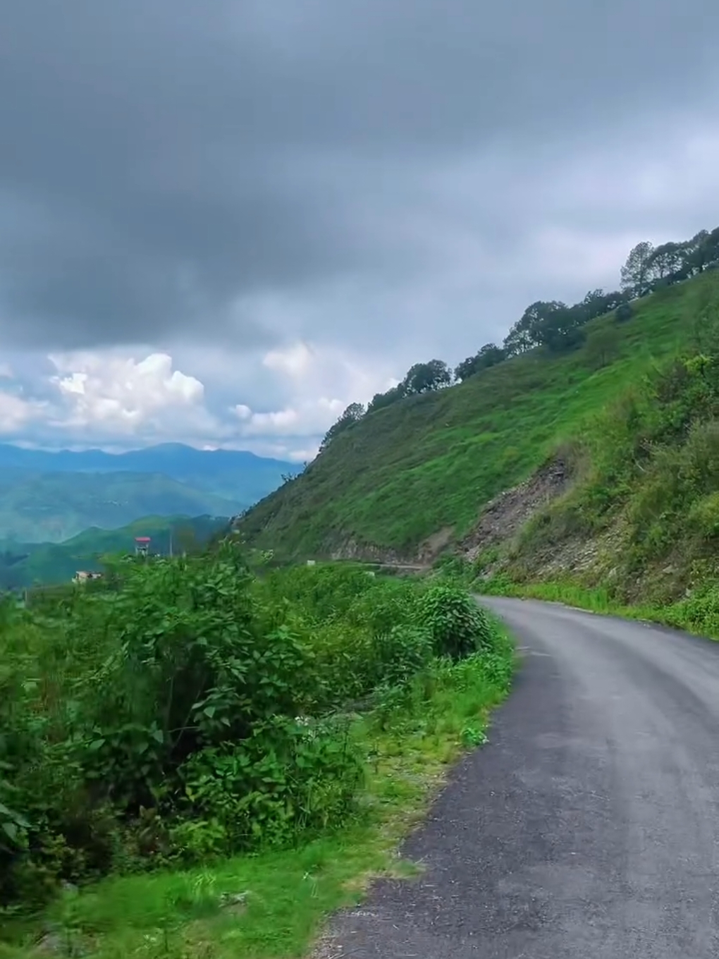Beautiful Khagrachhari..⛰️💚💖 #foryou #fyp #trending #naturalvideo #Travel #Cinematographer #Khagrachari #Hill #tracts #chala #videoography #natural #vairal #vairalvideo #nature #tiktokbangladesh #lyricsbyrafiq576 #unfreezemyacount #foryoupage 