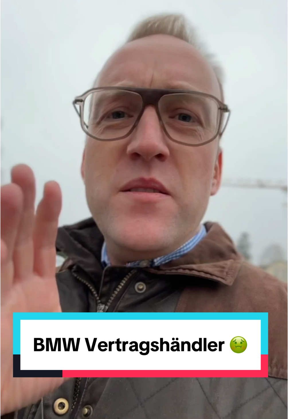 Wir sprechen über unsere frustrierende Erfahrung beim Autokauf bei einem BMW-Vertragshändler in Hamburg. Wir mussten lange warten, um überhaupt mit jemandem zu sprechen, und dann wurde uns mitgeteilt, dass Preisverhandlungen nicht möglich sind. Das finden wir sehr unverschämt und haben schon viele negative Erfahrungen mit BMW-Vertragshändlern gemacht. #teamdiggi #ceoofdiggi #bmw #bmwkaufen #autokauf 