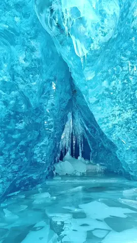 Catch an eye on Laigu glacier in Tibet #china #travel #traveltiktok #nature #Outdoors #hikking #traveltibet