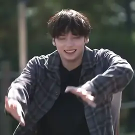 silly willy cutie patootie #hueningkai #hyuka #txt #fyp #moa 