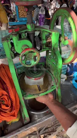Cheap Traditional Ice Cream In India 🔍 Business name  Ice Cream  📍Address Patna, India 💵 Price  15 Rupee/$ 0.17 USD #india #icecream #streetfood 