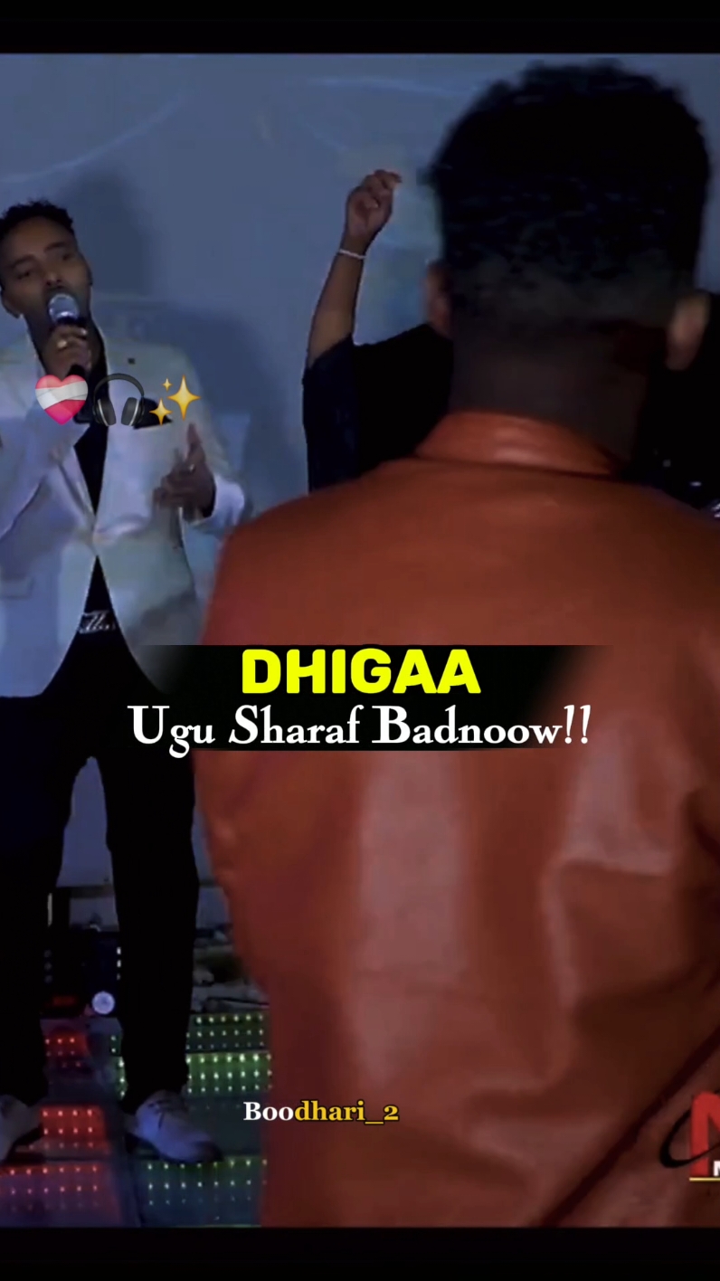 Dhigaa Igu Sharaf Badnow🥺💔 #somalimusic #somalisong #lyrics_songs 