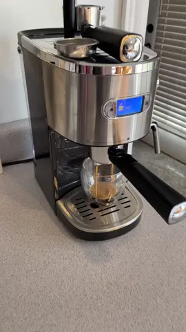 That’s me espresso #coffee #espresso #espressocoffee #espressomachine 