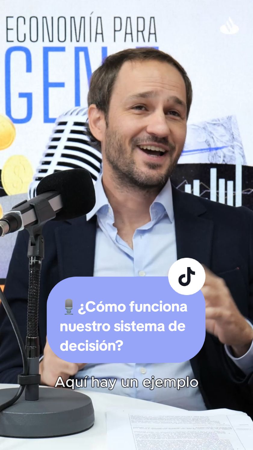 🎙️ Durante la #SegundaGuerraMundial, los #ingenieros estadounidenses quisieron reducir el número de #aviones perdidos en combate. Para ello, analizaron todos los que volvían y reforzaron las zonas que recibían más impactos, como las #alas o la #cola. El problema es que pasaron por alto examinar los que no regresaban. Y ahí, precisamente, estaba la clave. 