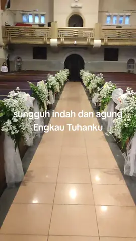 dekorasi pernikahan gereja katedral #fyp#viraltiktok #dekorasi #pernikahan#gerejakatolik #katedralmedan #mawarputih #kongregasisfd 