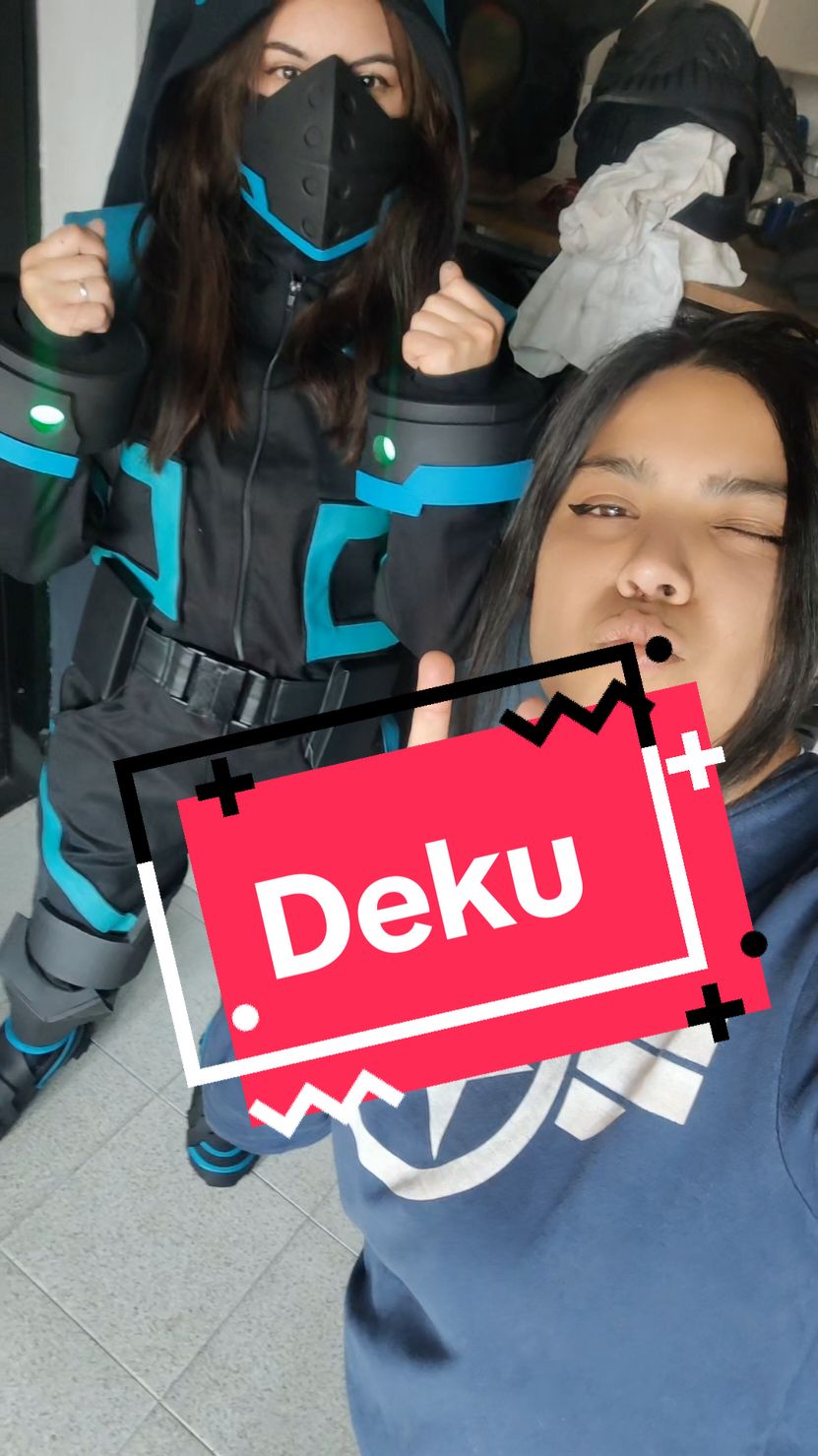 un trabajo de ya hace un tiempo con colaboración de @Ares cosplay studio  #deku #bokunoheroacademia #allforone #oneforall #dekuvigilante #cosplay #cosplays #cosplaygirl #parati #tendencia #colombia #bogota #manualidades #heroes 