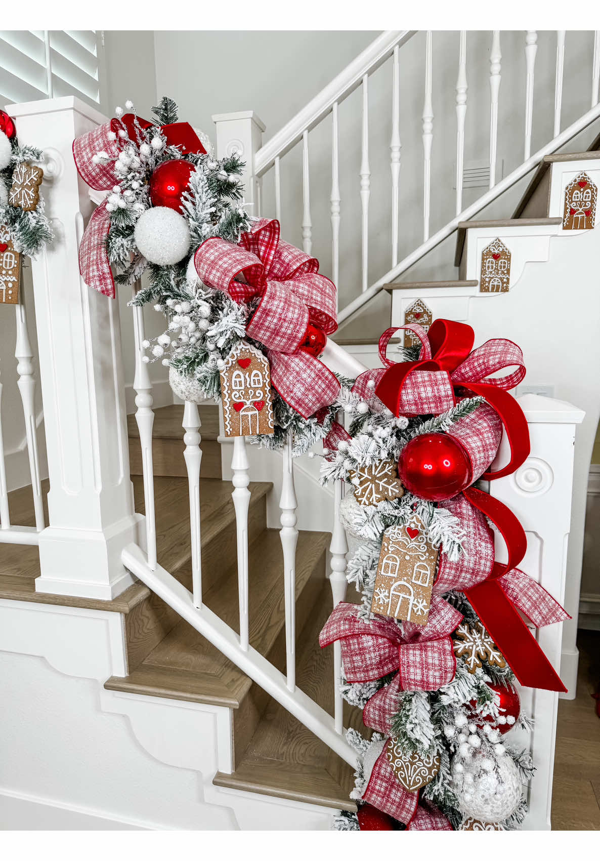 I’m building my own gingerbread house ♥️ one corner of the house at a time🥰 #christmas #christmasdecor 