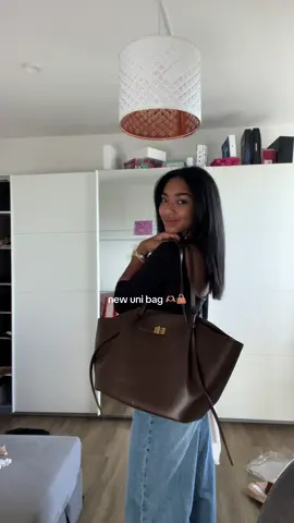 Unpack my new uni bag 🫶🏽👜🤎#unibag#ginatricot#ginatricotbag#unifit 