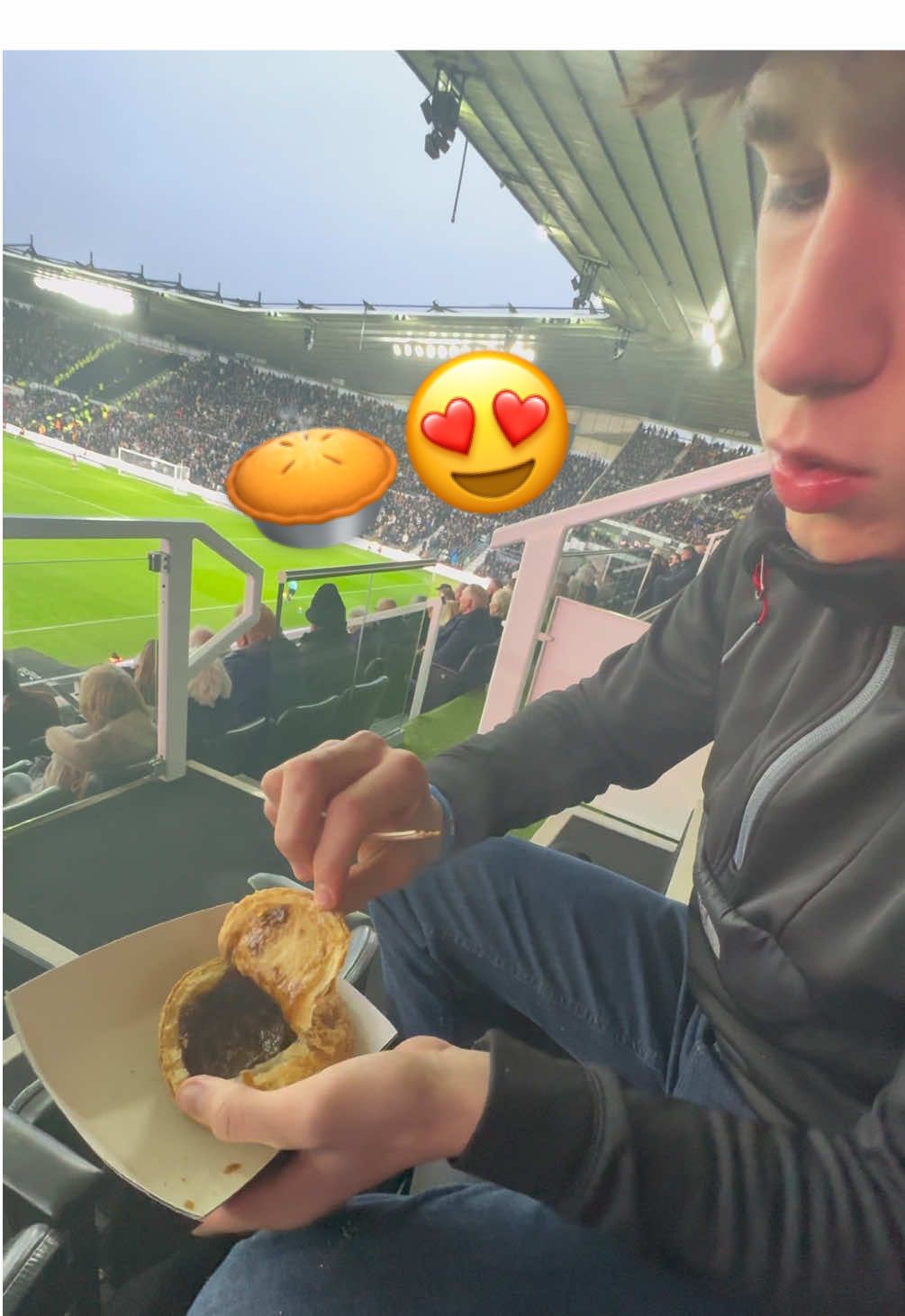 How do you eat your @Pukka Pies ? #l1lspud #l1l #pukka #pies #hospitality #derby #derbycounty #fyp 