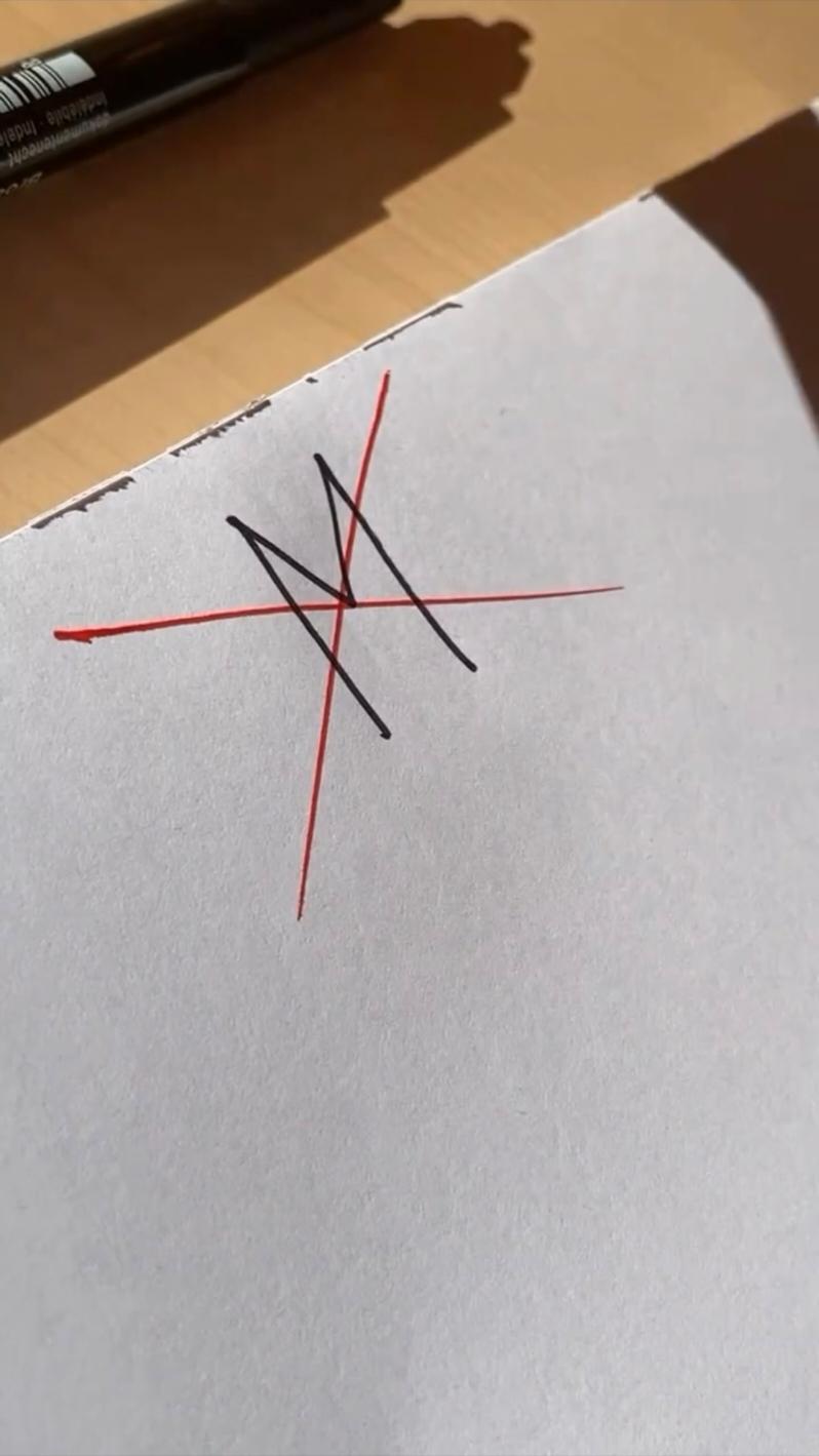 Antwort auf @killer_9917 How to sign the letter M? ##signature #signatureideas #foryoupageee #M 