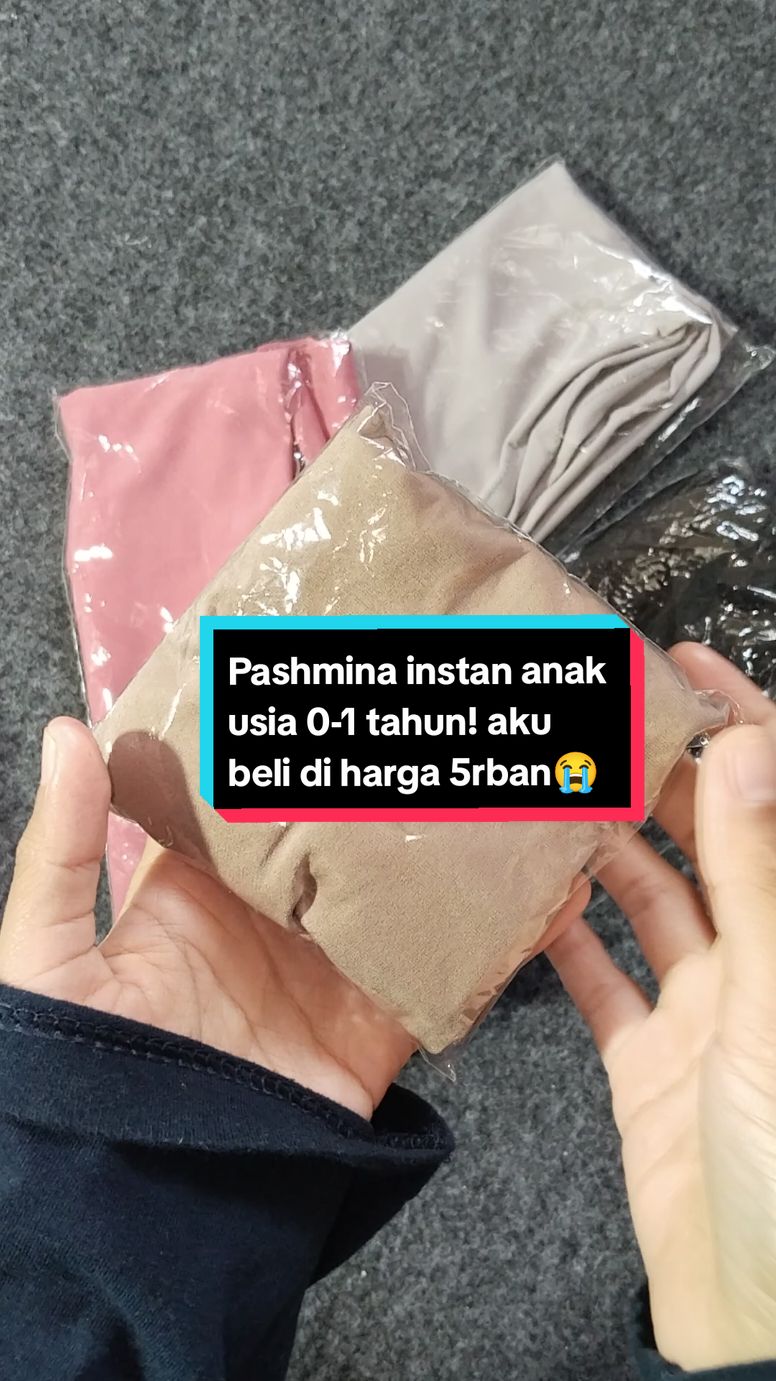 Pashmina instan anak usia 0-1 tahun! aku beli di harga 5rban😭 #pashminainstananak #jilbabbayi #hijabanakmurah #kerudunganak #jilbabanakmurah 