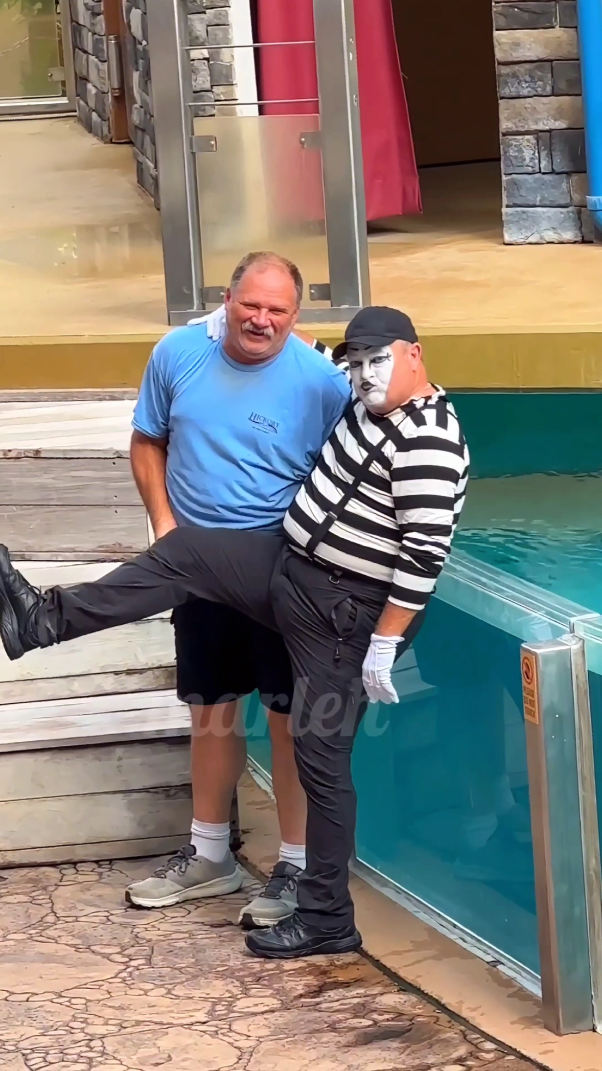 Soo Funny #lol #tomthemime #totanthemime #tomtheseaworldmime #mime #seaworldmime #funartist #thebestoftom #bestreactionprank #funvibes #totanthemime #foryou #fyp #foryoupage #funny 