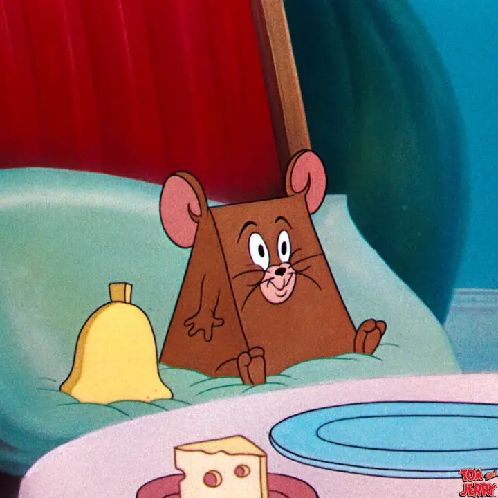 🐱トムジェリ🐭チーズの日カウントダウンクイズ🧀 明日はいよいよチーズの日✨ 第5弾❗️『ジェリーが三角形に⁉️何を飲み込んだのでしょうか❓』 ぜひコメントでお答えください📝 《正解は11月11日チーズの日の動画をチェック✅》 #トムとジェリー #トムジェリ #トムとジェリーとチーズの日 #チーズ  #tomandjerry #cartoon #animation #トムジェリチーズ #チーズの日 #cheeseday