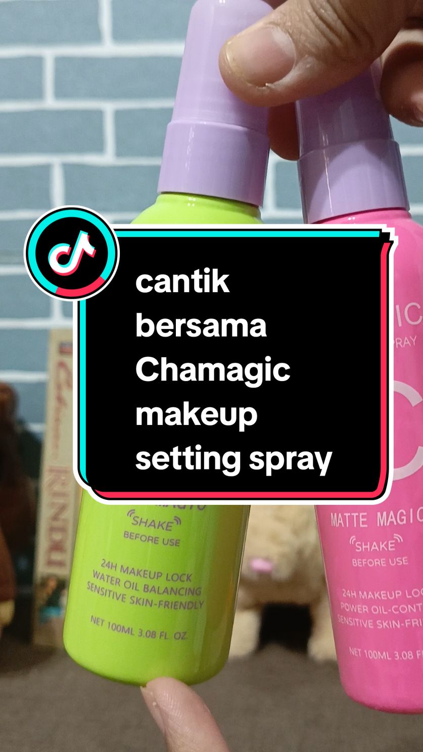 korang da try belum setting spray chamagic ni?? haa...kalau belum korang kena try harga nya pun mampu milik sangat bawa rm10 je😱 #settingspray #chamagic #makeupsettingspray #makeup 