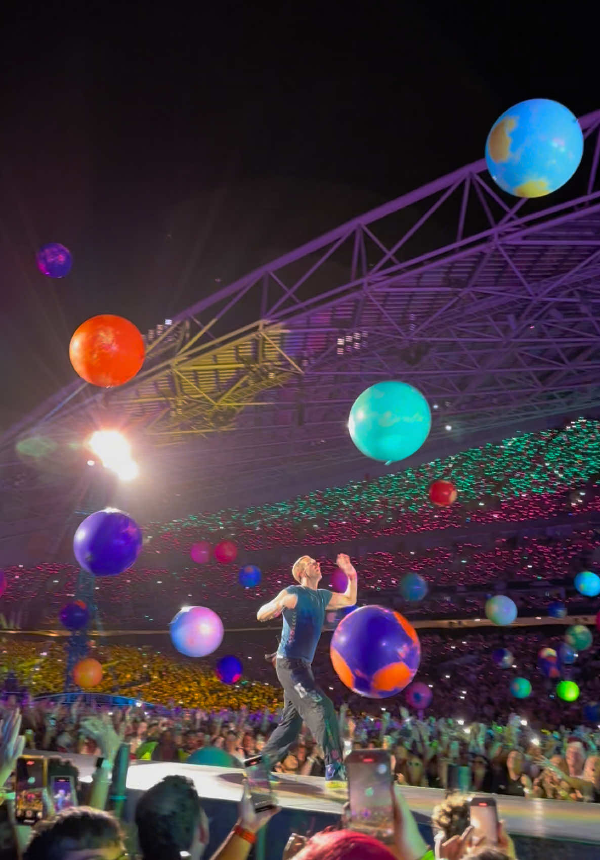 an incredible experience 🩵🧡🩷💚 @coldplay #coldplay #foryou #coldplayconcert 