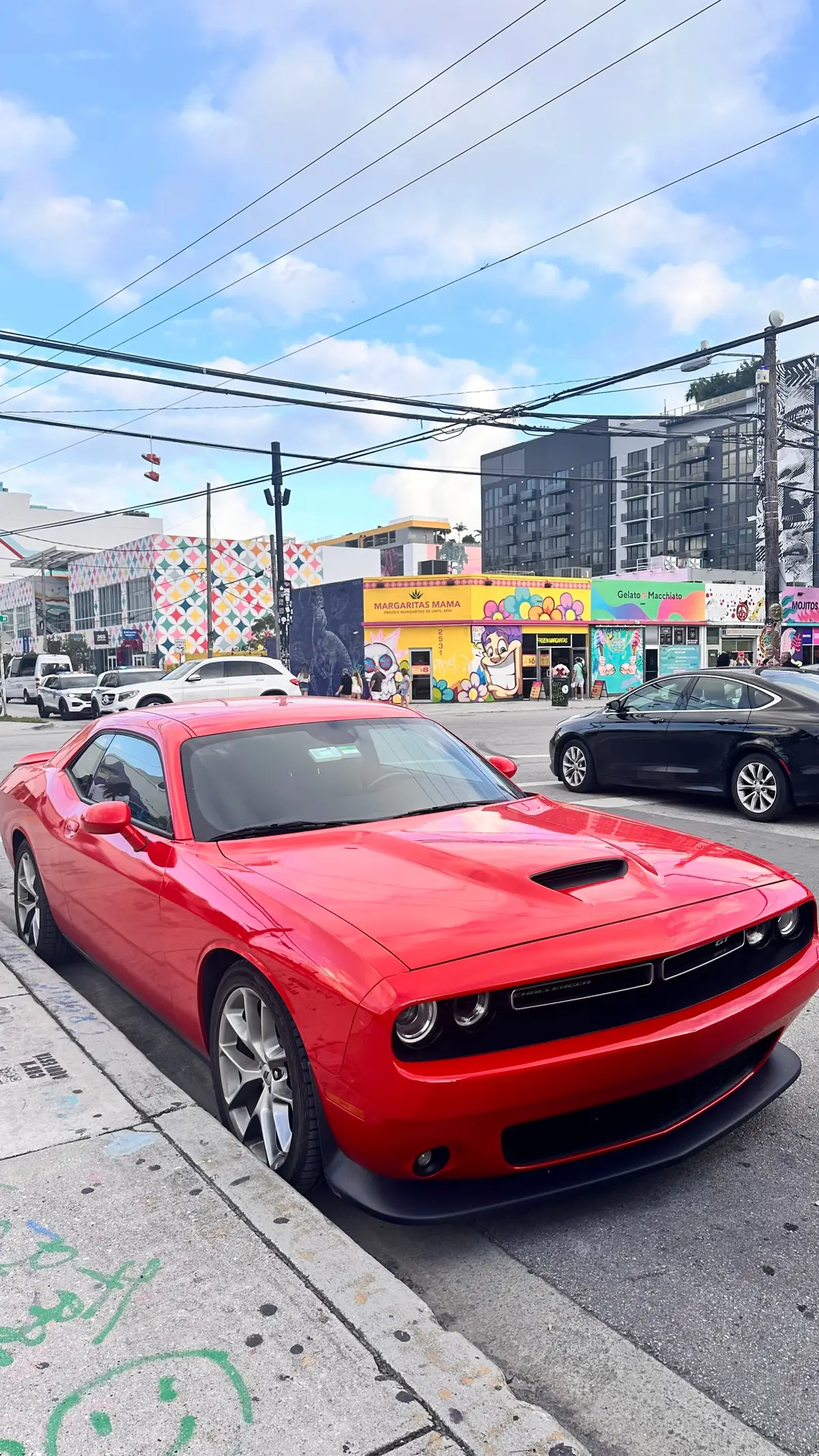 Solo llevo en Miami 3 días y tengo la galería petada de fotos de coches JAJAJA  Cual es tu fav? 