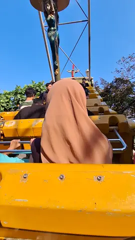 Pov naik kora-kora sendiri, yang lain serua2 an, gw kesepian 🙄 #dufan #korakora #fyp 